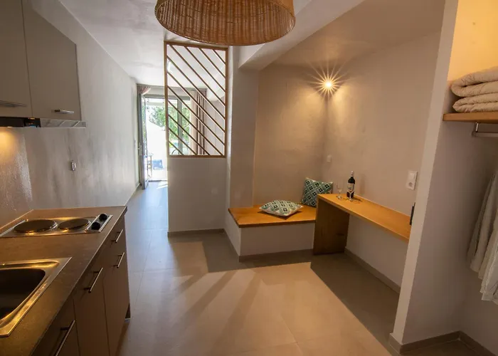 Aparthotel Anni Achladies (Skiathos)