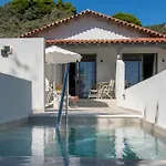 Anni Apartmanhotel Ahladiész